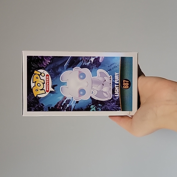 Glitter Lightfury Funko - Picture 2 of 3